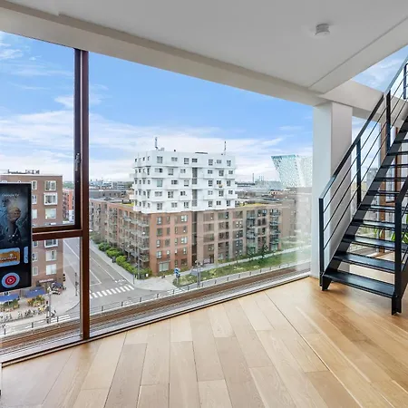아파트 Modern Flat With Amazing Views And Rooftop