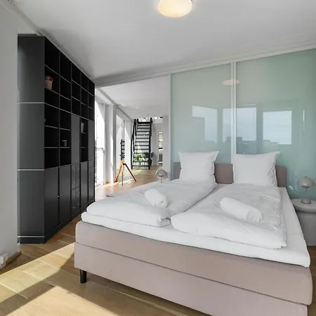 Modern Flat With Amazing Views And Rooftop Apartment